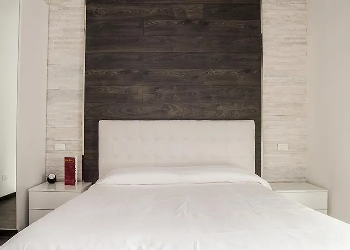 ロイヤル ルームズ ゲストハウス