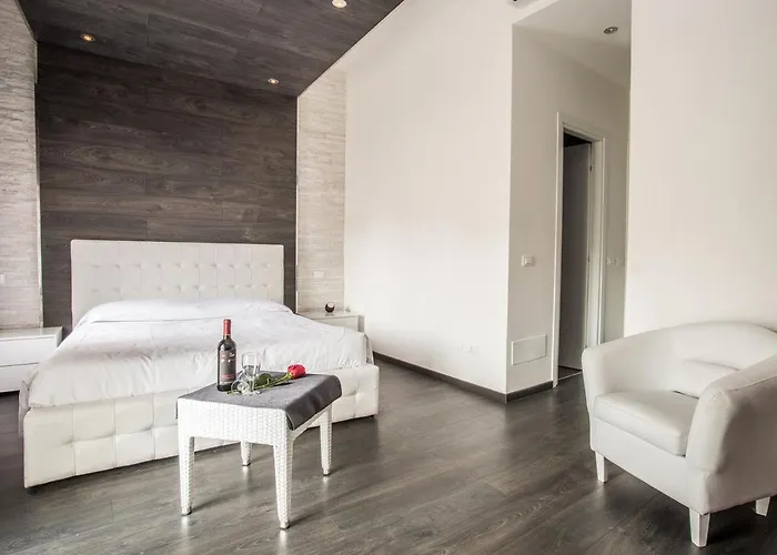 ロイヤル ルームズ