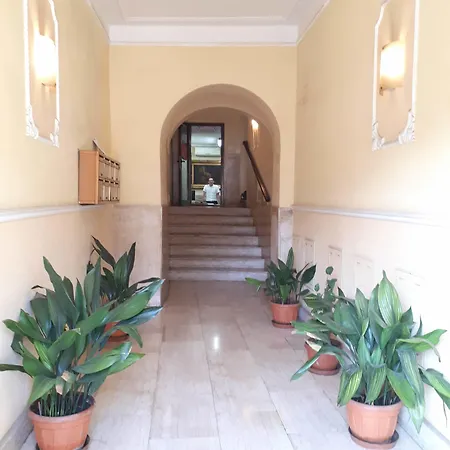 Royal Guest house 3*